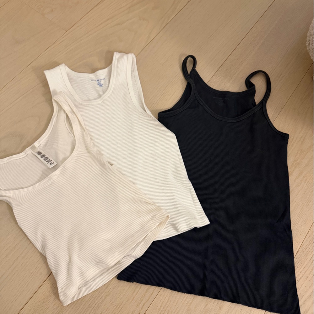 Ribbed Tank Tops - Black and Off-White Set